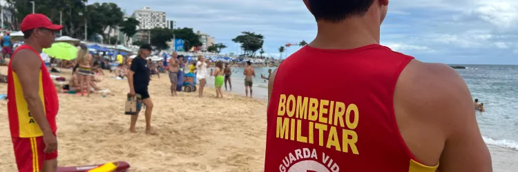 Militar do Gmar aparece em praia