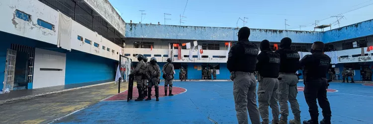 Autoridades se reúnem no Complexo Penitenciário