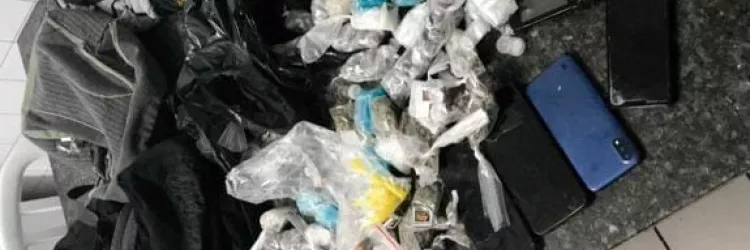 Entorpecentes apreendidos são exibidos