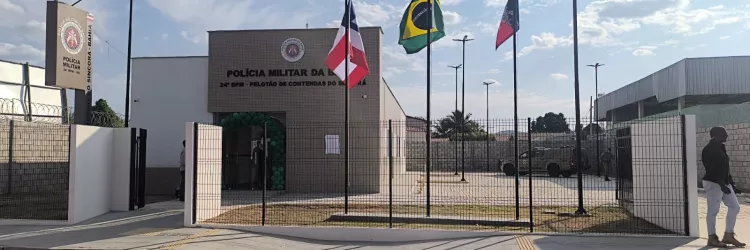 Imagem da novo Pelotão está em primeiro plano