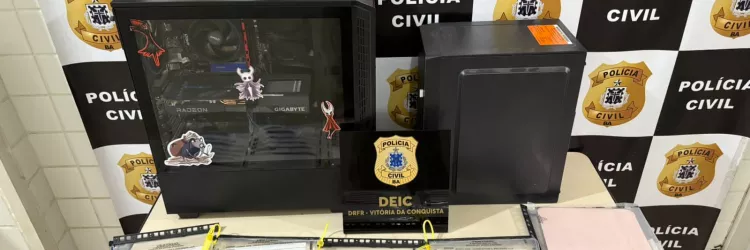 Materiais apreendidos são exibidos