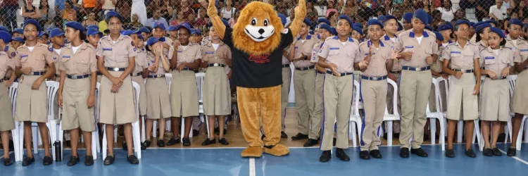 Seiscentos jovens aprendem com o Proerd da PM a se afastarem das drogas