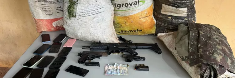 Maior apreensão de drogas de 2026 acumula 3 toneladas de maconha encontradas e 200 mil pés da erva erradicados