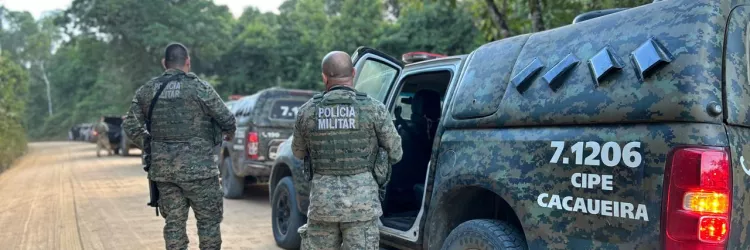 12 conduzidos por ataque contra turistas são autuados por tentativa de homicídio, associação criminosa, porte ilegal de arma de fogo e corrupção de menores