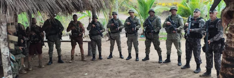 Suspeitos de atirar em turistas são detidos e esconderijo de armas é descoberto no sul da Bahia