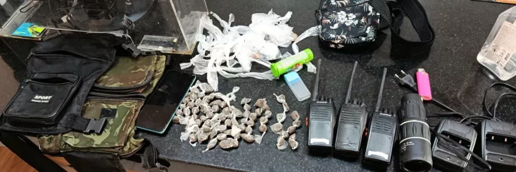 PM apreende drogas e equipamentos do tráfico em Eunápolis