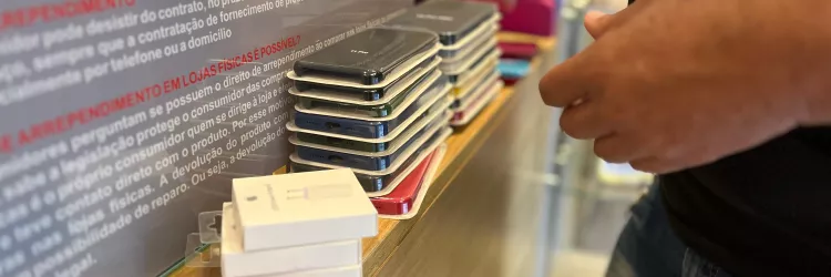 Operação Mobile 360° apreende celulares e acessórios em lojas de Salvador