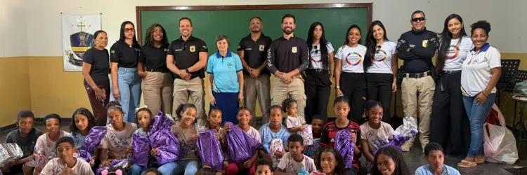 Polícia Civil arrecada 220 brinquedos e promove ação solidária em Xique-Xique