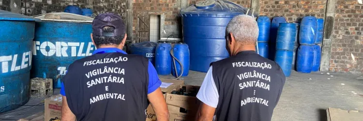 Polícia Civil encontra cerca de 5 mil litros de cachaça armazenados inadequadamente em Itapicuru