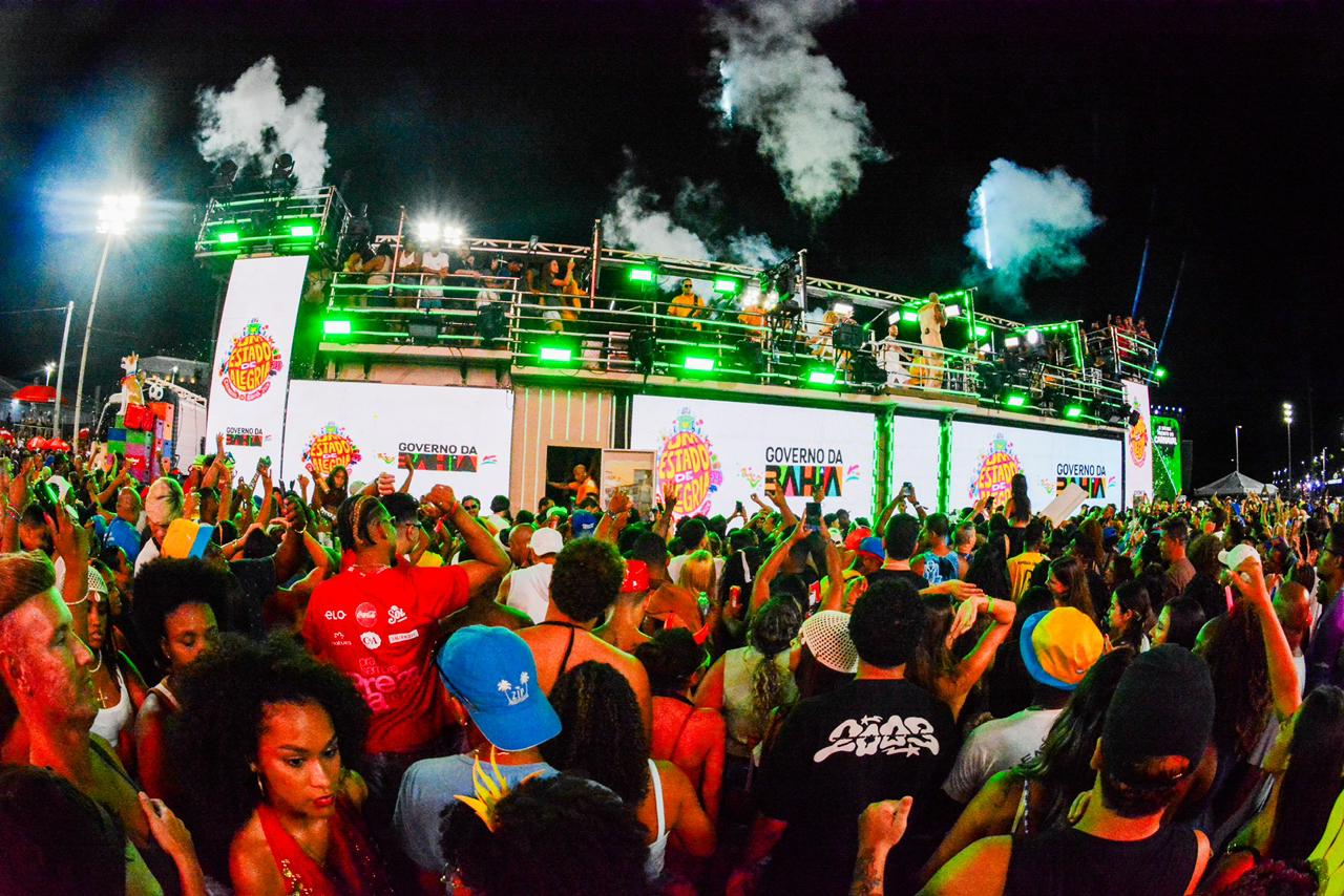 BaianaSystem, Afrocidade e Luedji Luna marcaram a terça-feira (17), encerrando a programação oficial nos circuitos e bairros