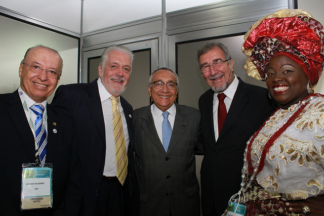 9670511645_da82d6404c_z