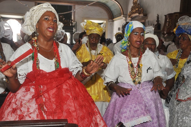 Turistas e baianos celebraram a baiana do acarajé, um dos símbolos mais fortes da cultura popular brasileira