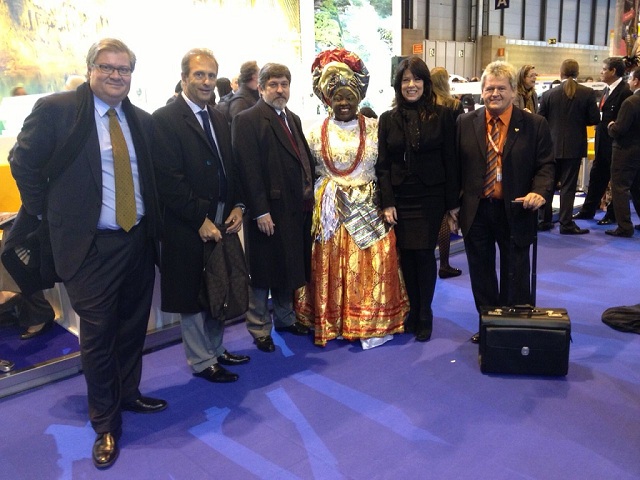 Autoridades reunidas na aberura da Feira Internacional de Turismo (FITUR), na Espanha Foto: Divulgação/ Bahiatursa