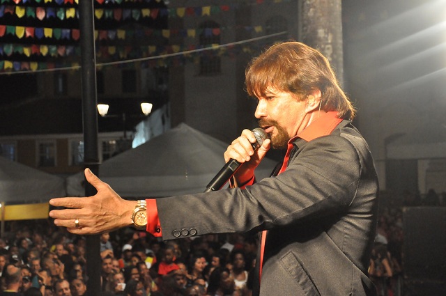 Adelmário fez releitura de sucessos da carreira Foto: Tereza Torres/ Setur
