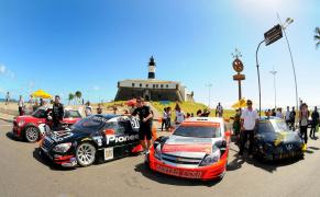 Carreata Stock Car – Farol da Barra (01/09). Foto: Fernanda Freixosa – Vicar
