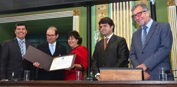 Guilherme Paulus recebe título de Cidadão de Salvador