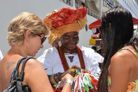 2.-Carnaval-2015-Receptivo-navio-MSC.-Foto-Rita-Barreto-Bahiatursa.jpg
