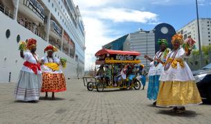 Carnaval2015 (Receptivo navio MSC)  Foto Rita Barreto - Bahiatursa 1024