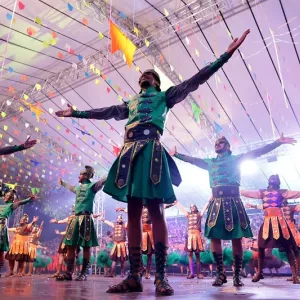 Mais de 50 grupos de todo o estado disputam o título de melhor quadrilha em competição que valoriza o São João baiano