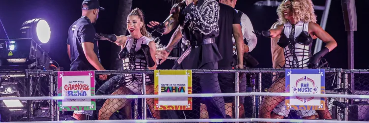 Luiz Caldas celebra 40 anos do axé, Léo Santana homenageia Preta Gil e Daniela Mercury canta clássicos no Campo Grande