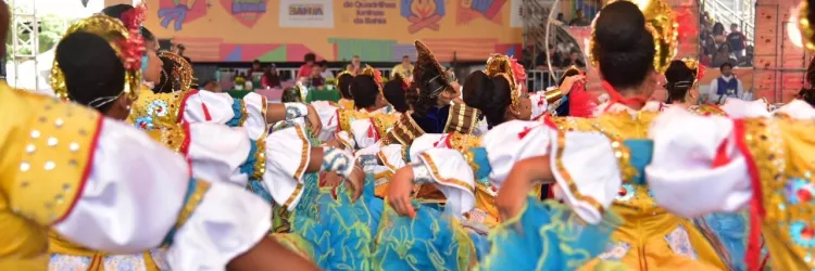 Oito agremiações se apresentam neste domingo (15), na Praça da Revolução, em Periperi