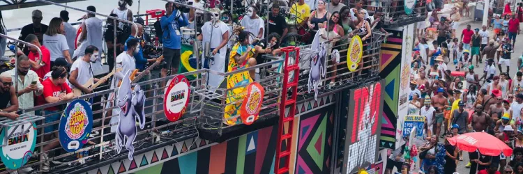 Folia reuniu cerca de 3,7 milhões de turistas na capital baiana e movimentou aproximadamente R$ 8 bilhões na economia