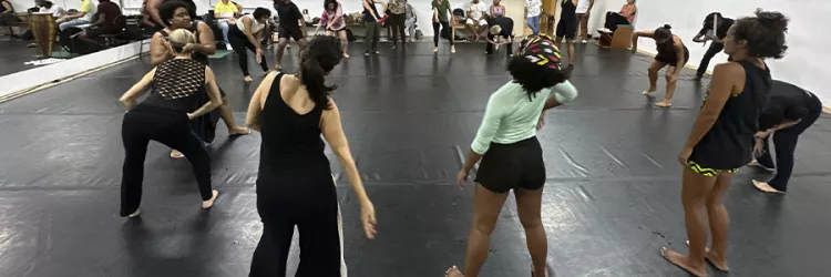 Em outubro, oficinas gratuitas do BTCA Intercâmbio abordam corpo, voz e ancestralidade