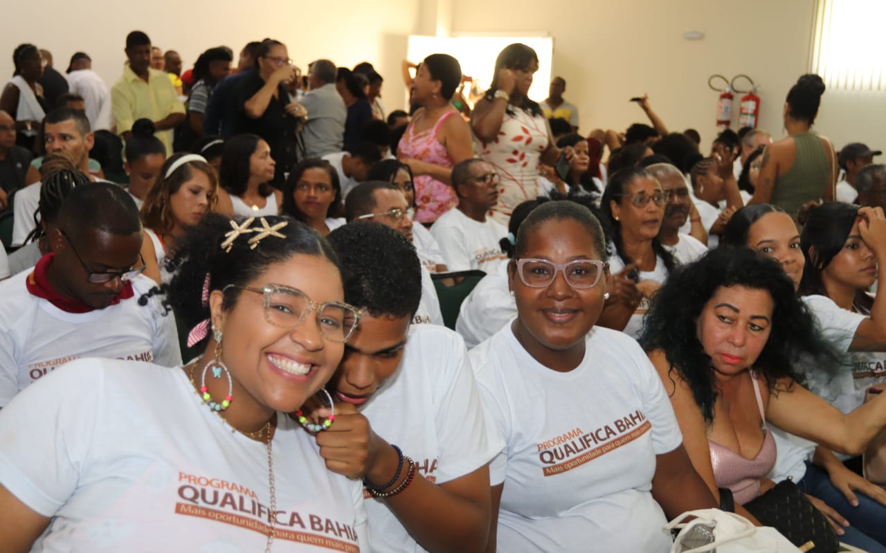 Qualificação profissional para jovens baianas - Foto Ricardo Filho