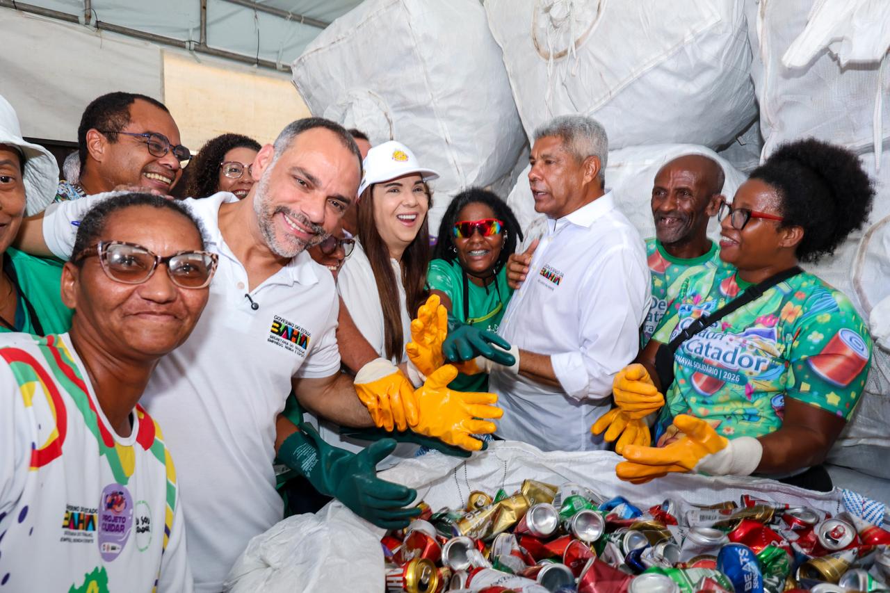 reciclagem Carnaval Meu Corre Decente