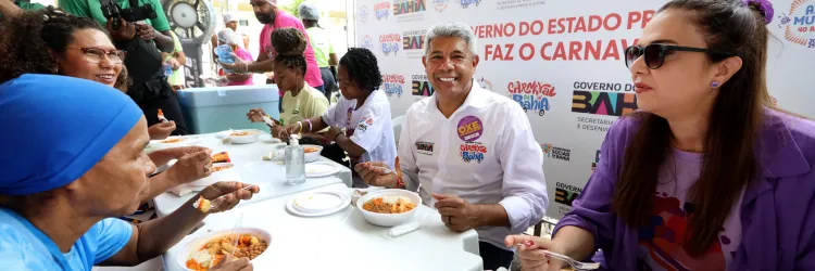 Governador Jerônimo Rodrigues e primeira-dama almoçam com catadores