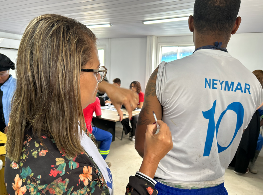 Vacinação no VLT reforça cuidado com a saúde dos trabalhadores no canteiro de Águas Claras