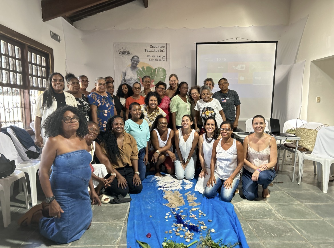 Marisqueiras do projeto social do VLT participam de encontro territorial da Rede Aliança Kirimurê em Mar Grande