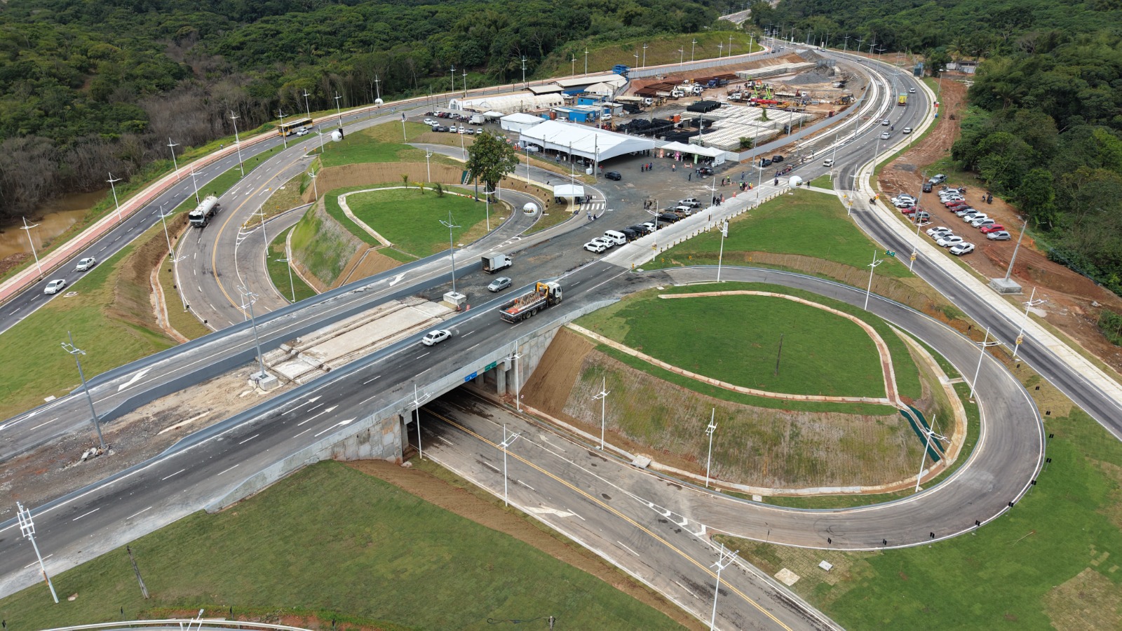 Duplicação da Estrada do Derba amplia mobilidade e integra Salvador ao futuro sistema do VLT