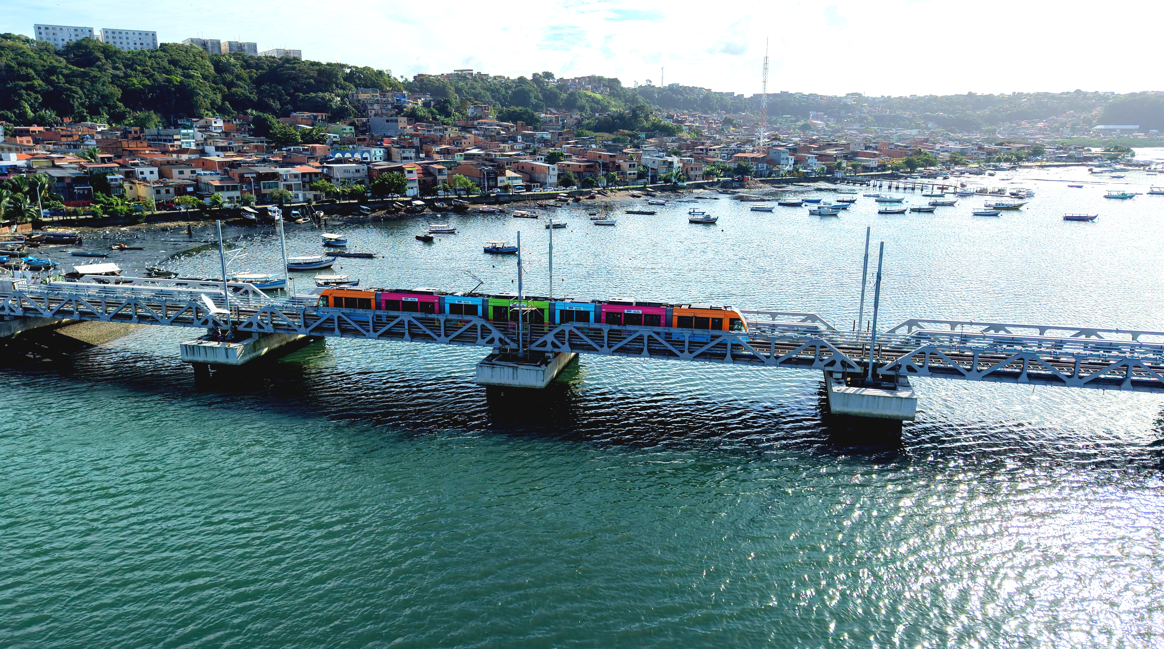 VLT completa 100 dias de operação com mais de 300 mil passageiros transportados