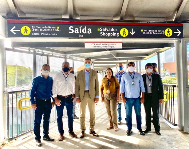 Entregue pasarela que liga Estação Pernambués ao Salvador Shopping.