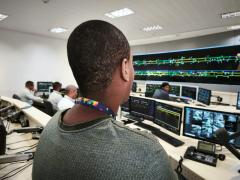 CCR Metrô Bahia promove viagem na cabine para jovens autistas