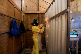 Mulheres ocupam posição de destaque nas obras do VLT e transformam setor da construção civil