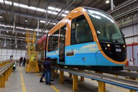 Jerônimo Rodrigues acompanha últimos ajustes nos trens do VLT do Subúrbio