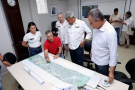 Jerônimo e ministro Rui Costa autorizam implantação de sistemas do VLT e visitam obras em Salvador