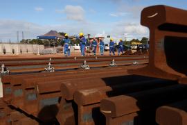 Obras do VLT de Salvador avançam e entram em nova fase com instalação da via permanente no Trecho 2