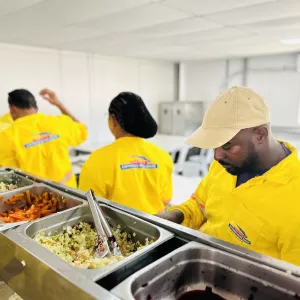 VLT garante alimentação saudável aos trabalhadores e fortalece a agricultura familiar