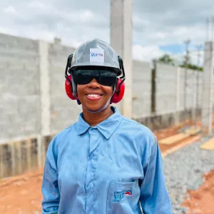 Mulheres na obra do VLT: primeira mestre de obras do Trecho 2 se destaca pela trajetória de crescimento na construção civil