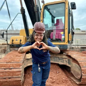 Especial Mês da Mulher: Protagonismo feminino marca avanço das obras do VLT
