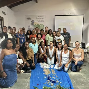 Marisqueiras do projeto social do VLT participam de encontro territorial da Rede Aliança Kirimurê em Mar Grande