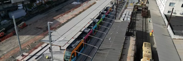 Obra do Governo do Estado, VLT faz primeira viagem-teste e marca avanço na mobilidade da capital baiana