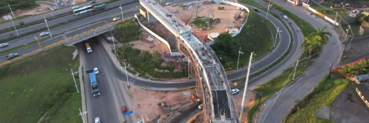 Obras do VLT avançam com lançamento de vigas de viaduto sobre a BR-324 e alteração temporária no trânsito