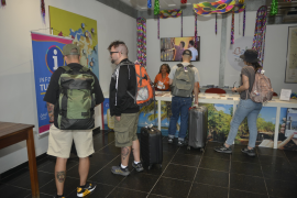 Carnaval da Bahia conta com sete postos do Serviço de Atendimento ao Turista (SAT) e agentes bilíngues Foto Otávio Santos.png