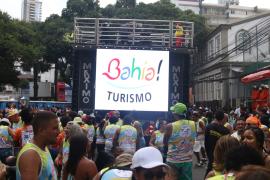 Bloco “Me Deixe à Vontade” promove inclusão e acessibilidade no Carnaval de Salvador com apoio do Governo da Bahia.jpeg