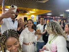 Famosos e turistas chegam para o Carnaval da Bahia e têm receptivo especial do Governo do Estado  Foto Eduardo Bastos Ascom SeturBA.jpeg