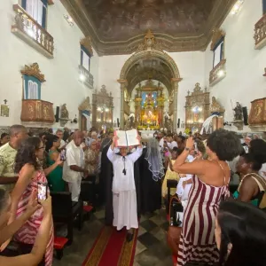 Religiosidade e náutica atraem turistas à Bahia